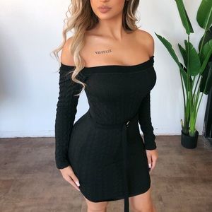 OOTD HANNA LONG SLEEVE BLACK DRESS